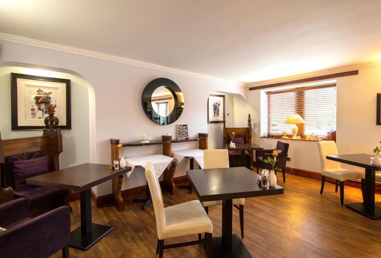 The Auld Kirk Bed & Breakfast Ballater Bagian luar foto