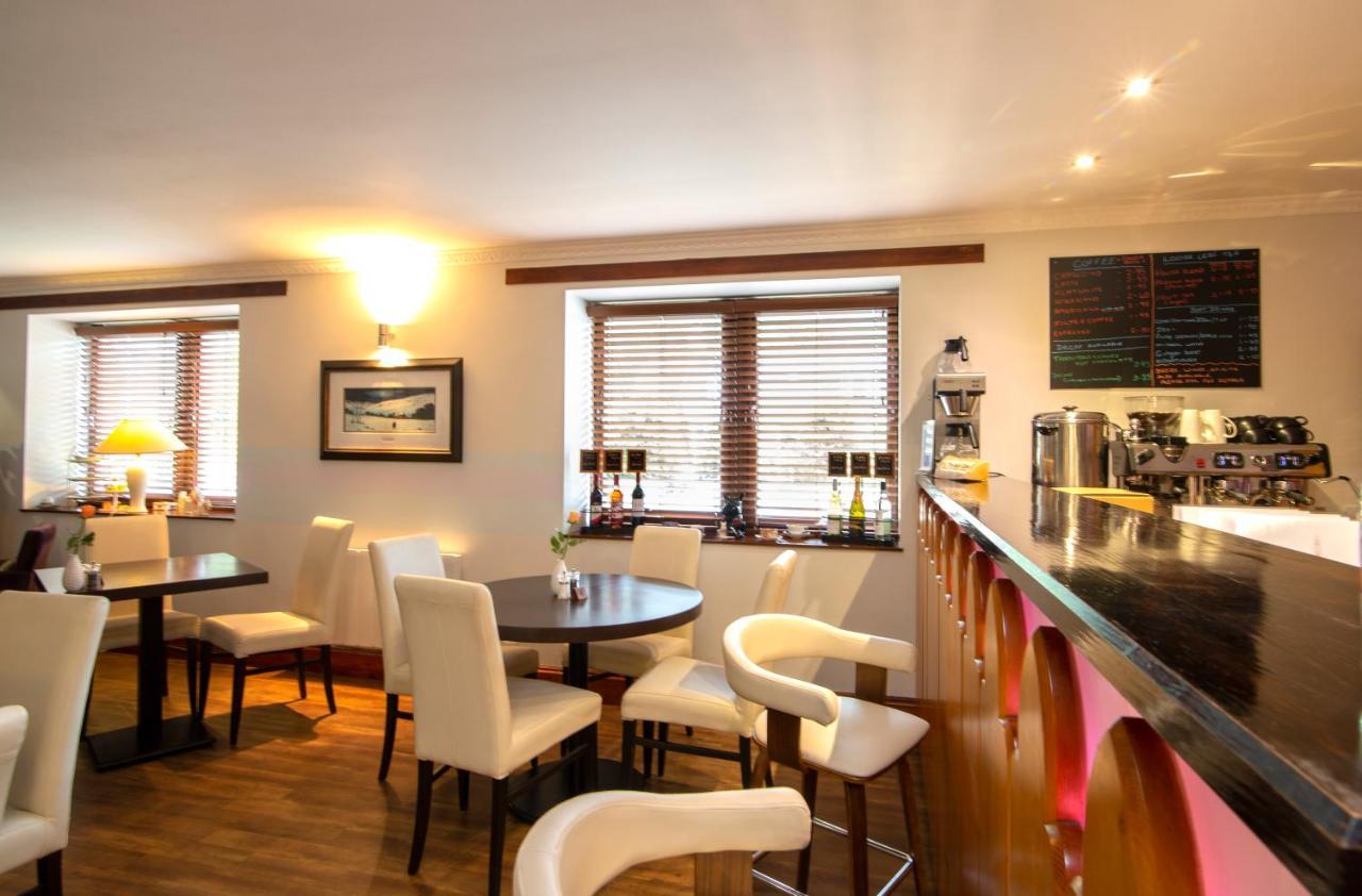 The Auld Kirk Bed & Breakfast Ballater Bagian luar foto