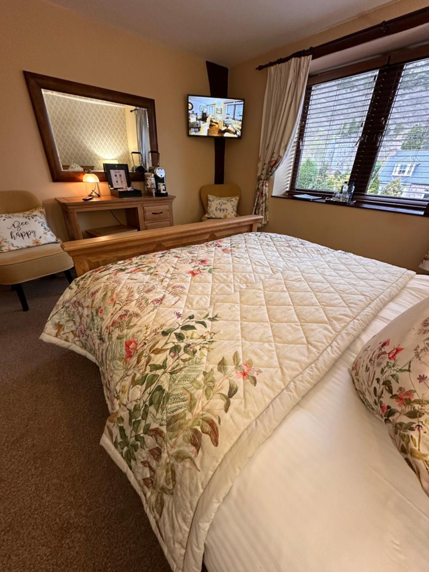 The Auld Kirk Bed & Breakfast Ballater Bagian luar foto